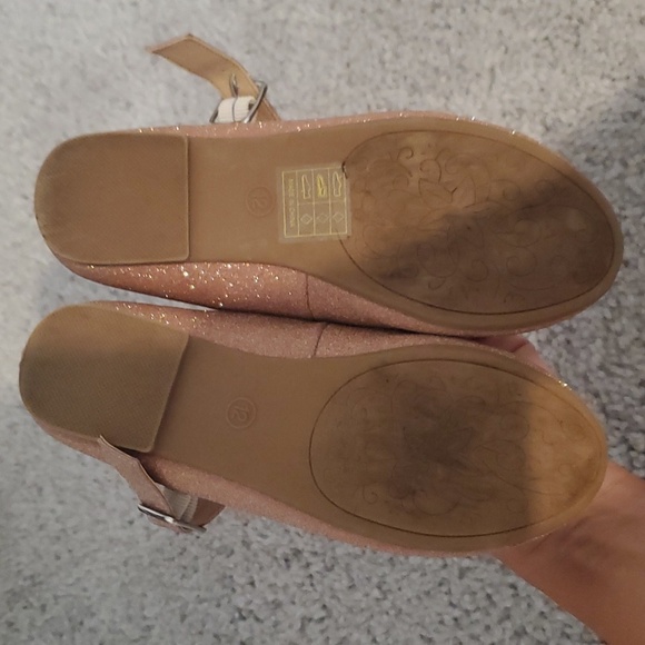 Girls kids gold sparkle dress shoes size 12 - Picture 5 of 5